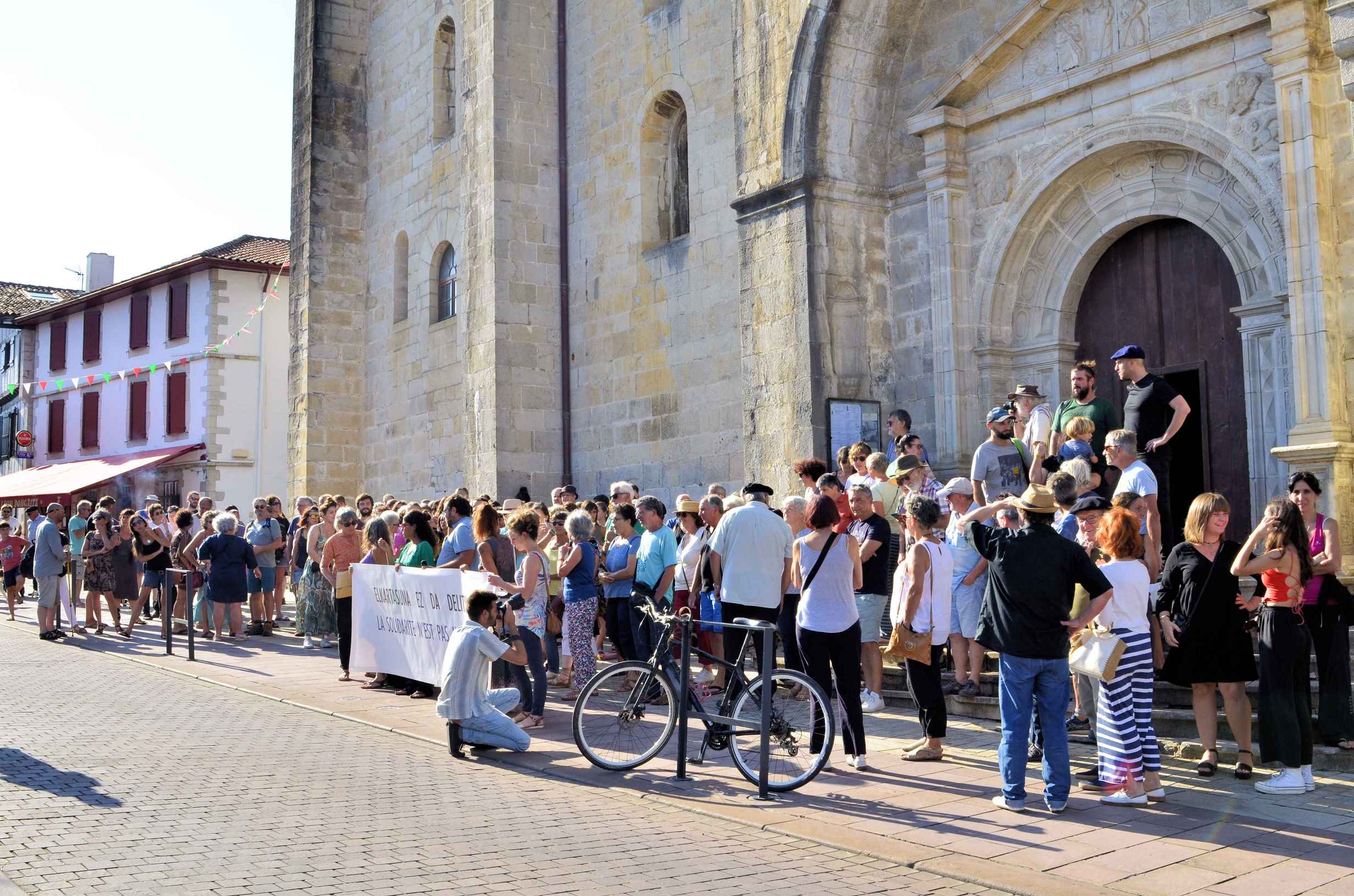 <br />
<b>Notice</b>:  Undefined variable: titre in <b>/var/www/vhosts/bidasoa-etorkinekin.org/httpdocs/views/urrugne.view.php</b> on line <b>28</b><br />
